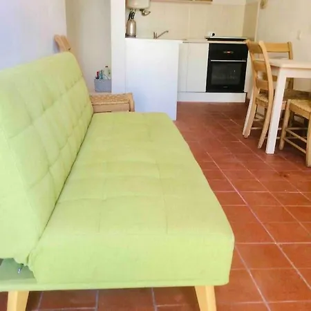 דירה Air Conditioned 1 Bedroom Apt With Wi-fi & Patio *