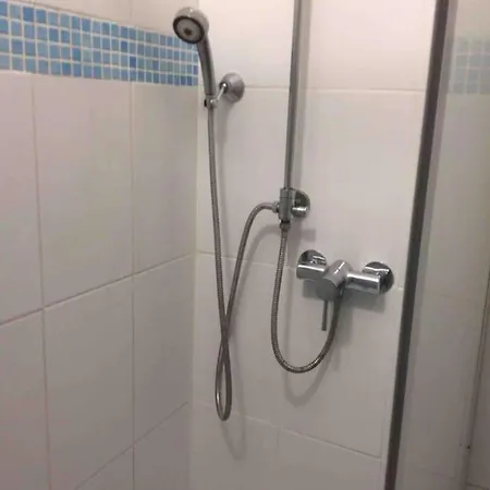 Apartment Air Conditioned 1 Bedroom Apt With Wi-fi & Patio. Albufeira