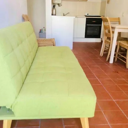 Air Conditioned 1 Bedroom Apt With Wi-fi & Patio. Apartment