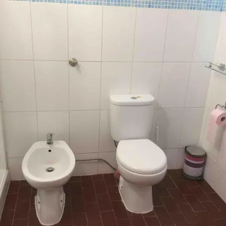 Air Conditioned 1 Bedroom Apt With Wi-fi & Patio. Albufeira