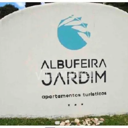 Air Conditioned 1 Bedroom Apt With Wi-fi & Patio. * Albufeira
