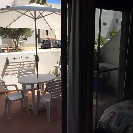 Air Conditioned 1 Bedroom Apt With Wi-fi & Patio. Albufeira