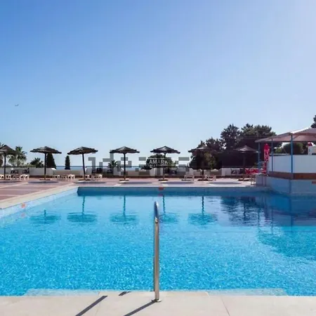 Apartment Air Conditioned 1 Bedroom Apt With Wi-fi & Patio. Albufeira