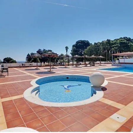 Air Conditioned 1 Bedroom Apt With Wi-fi & Patio. Apartment *