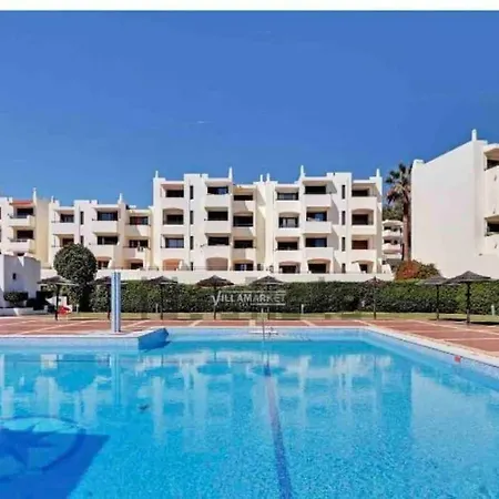 Air Conditioned 1 Bedroom Apt With Wi-fi & Patio Albufeira